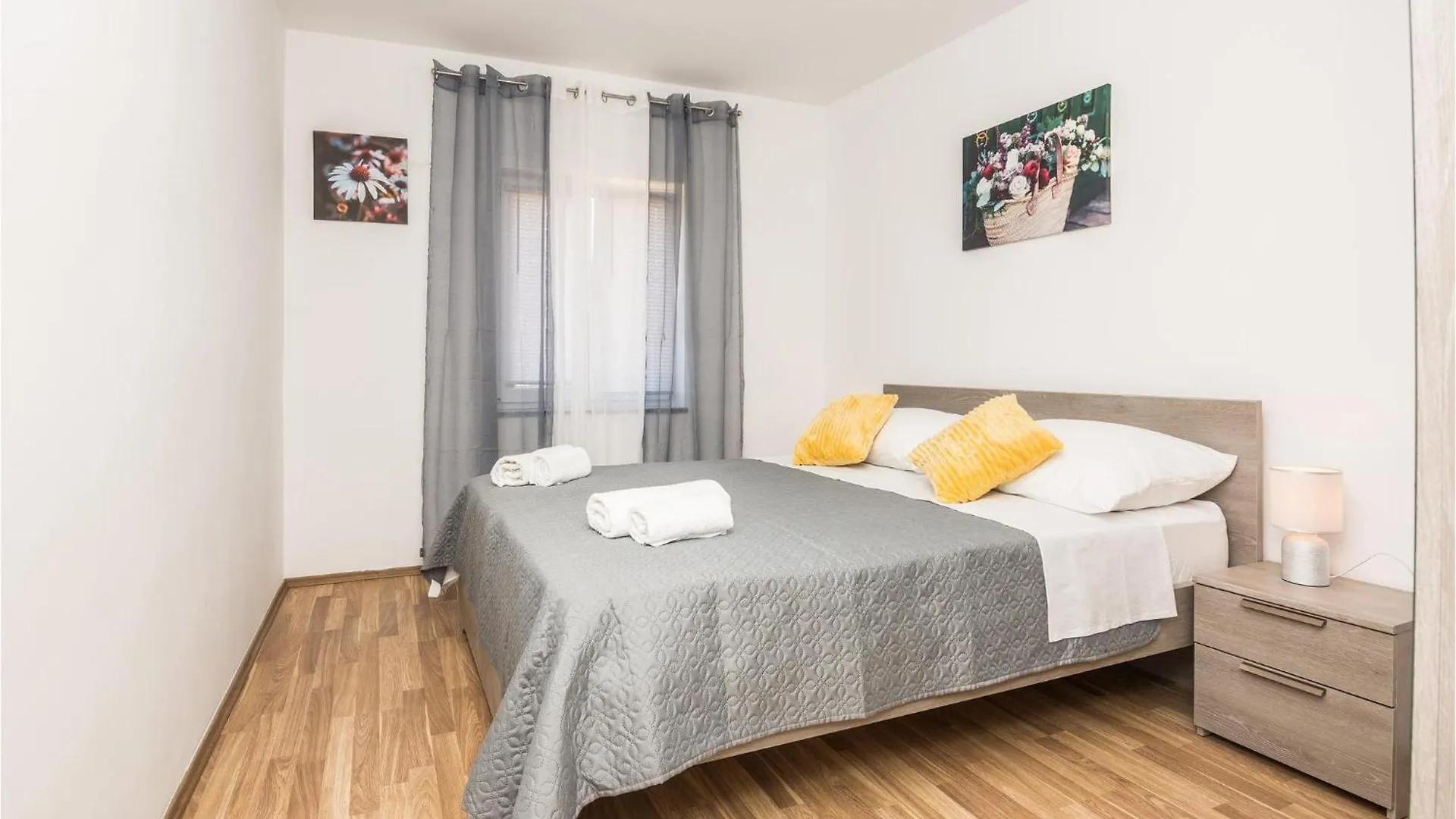 Holiday home 3 Bedroom Awesome Home In Donje Rastane