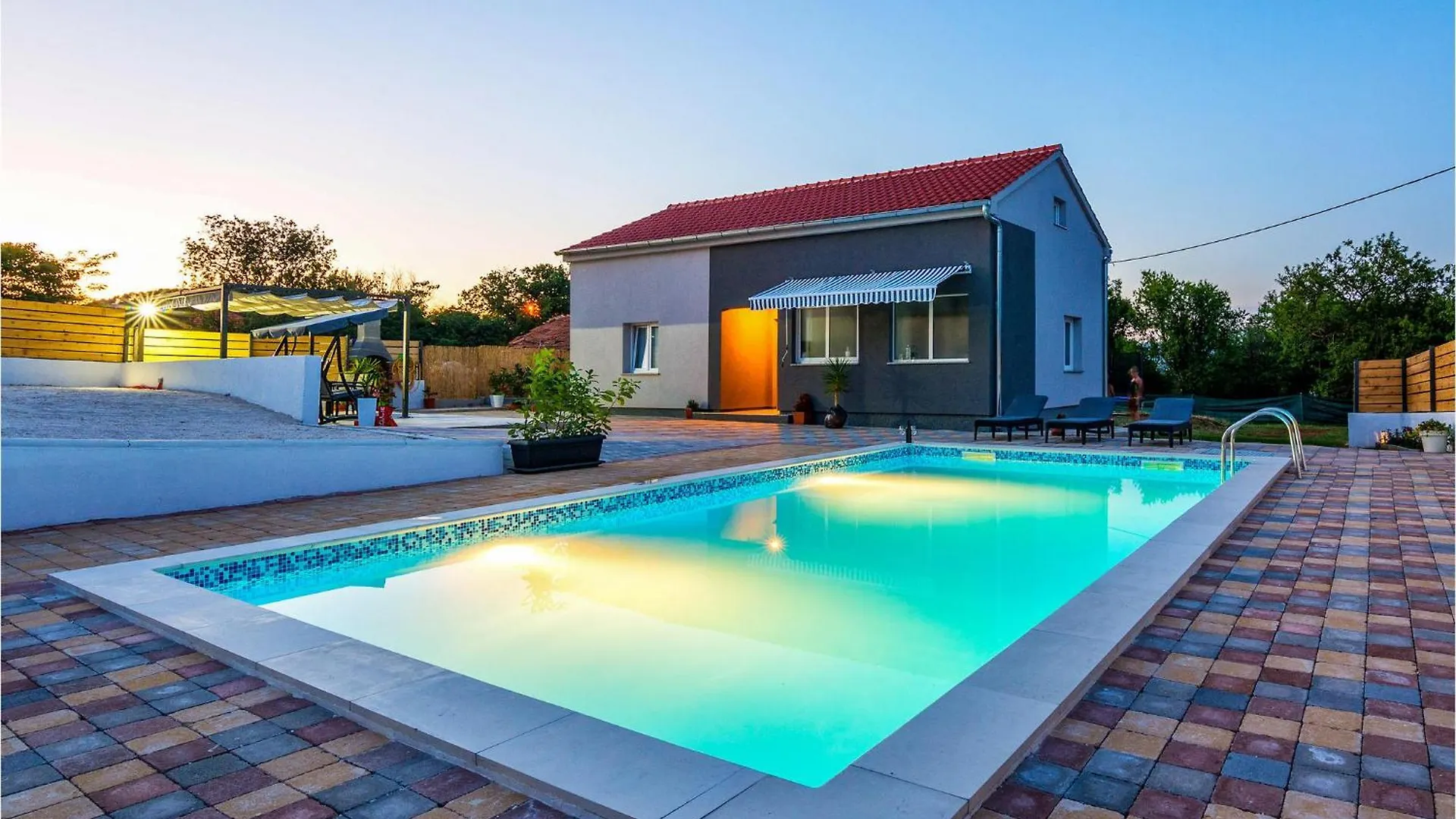 Holiday home 3 Bedroom Awesome Home In Donje Rastane