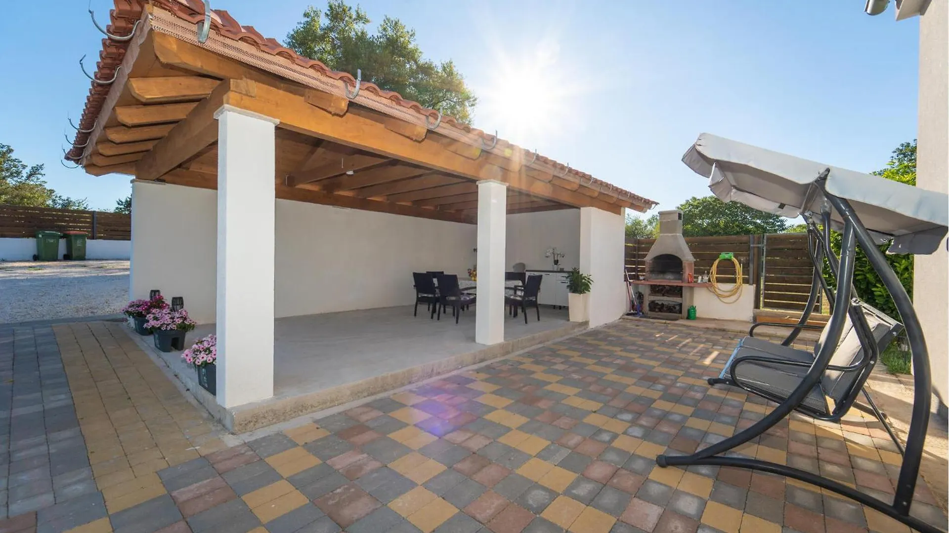 3 Bedroom Awesome Home In Donje Rastane
